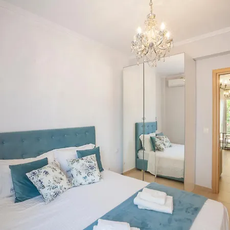 Icon Deluxe Apartment Pefkochori