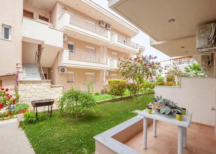 Icon Deluxe * Пефкохори