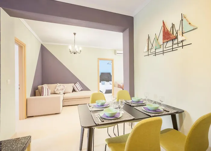 Icon Deluxe Пефкохори