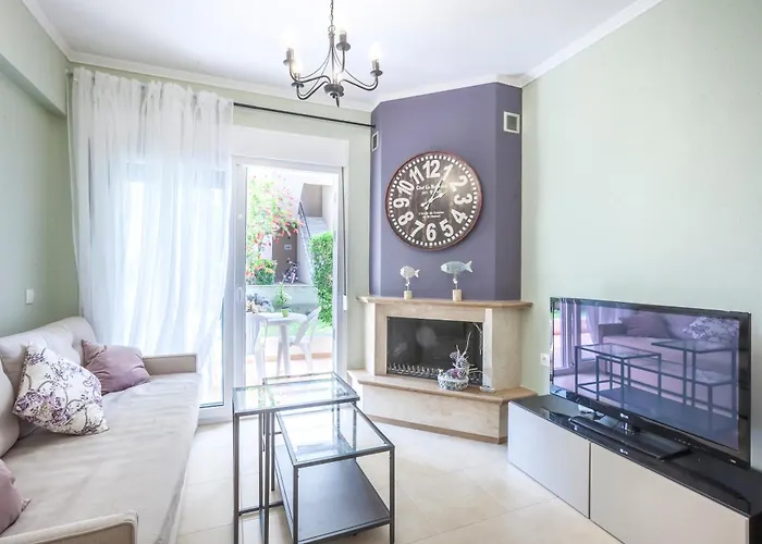 Icon Deluxe * Пефкохори